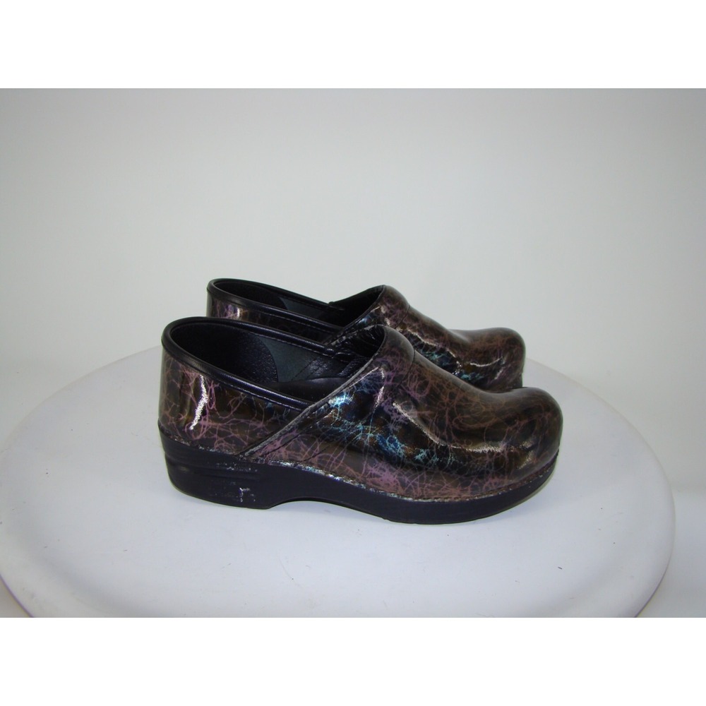DANSKO WOMENS PURPLE GREEN BLACK Shoes CLOGS SIZE 38 / 7.5    D152